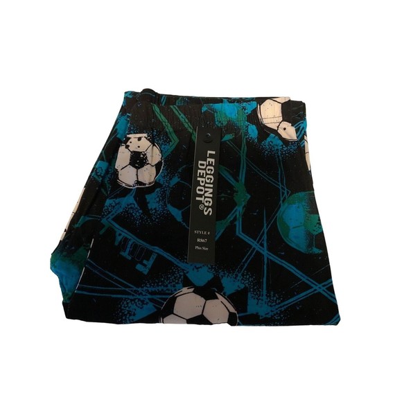 Plus‎ Size Women's Plus Size High Waisted Leggings In A Soccer Ball(Football) - Picture 6 of 8